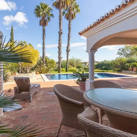 Vacation Chalet In Gramacho Golf * Estômbar